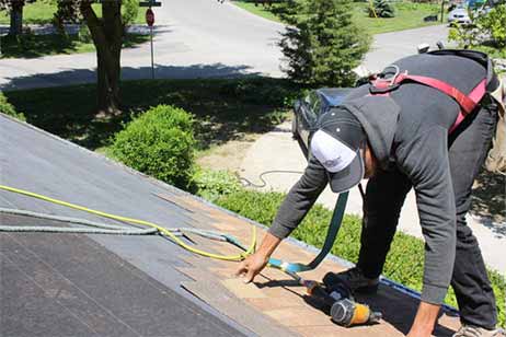Certified and experienced roofer employed by Davidoff Roofing, providing roofing services to a London, Ontario homeowner