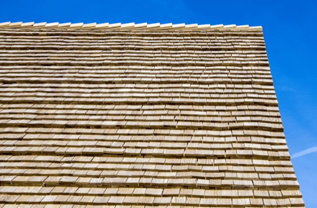 What Causes a Cedar Roof to Warp?