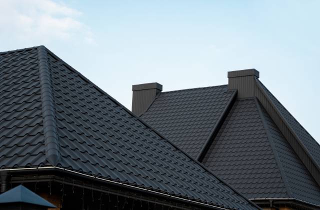 How Does the Sun Affect Your Metal Roof?