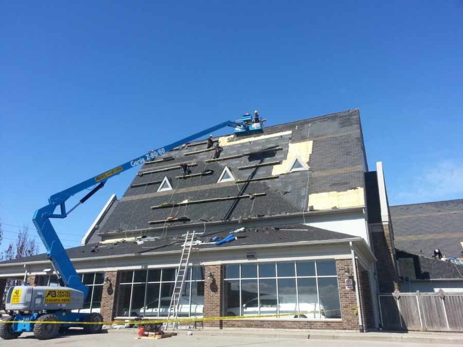 Commercial roof installation in London, Ontario