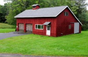 Metal barn roofing on a barn from Davidoff Roofing